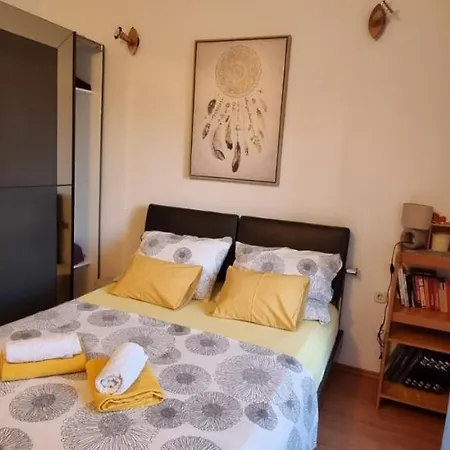 Luka Apartment *