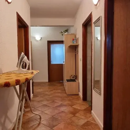 Appartamento Luka Zara